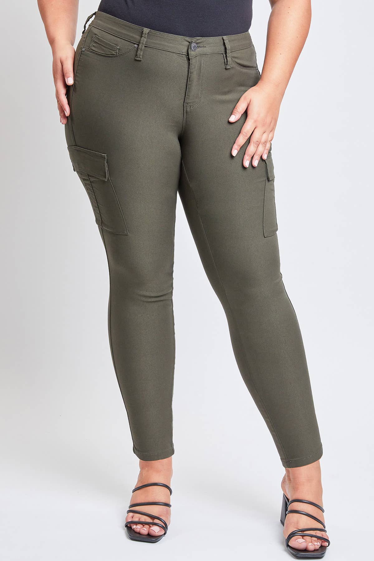 Junior Plus Hyperstretch Forever Color Cargo Jeans