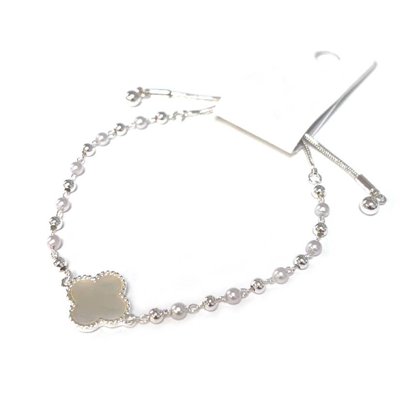 Clover Charm w/Pearl