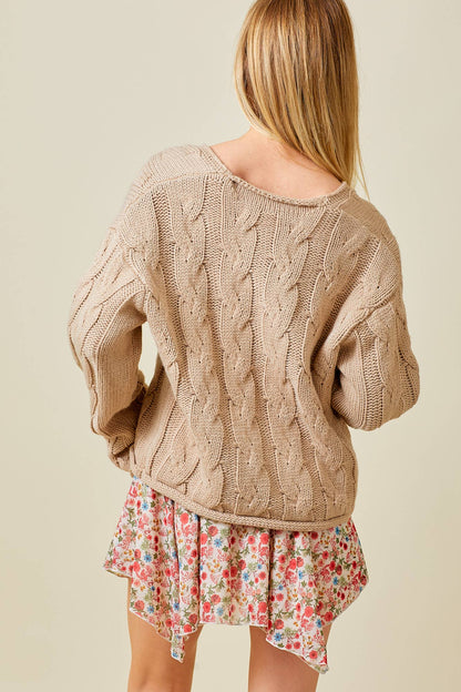 CABLE KNIT SWEATER - V-Neck