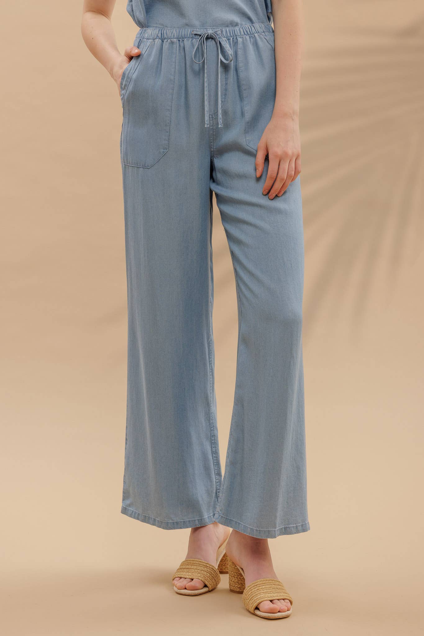 DRAWSTRING WAIST WIDE LEG CHAMBRAY PANTS