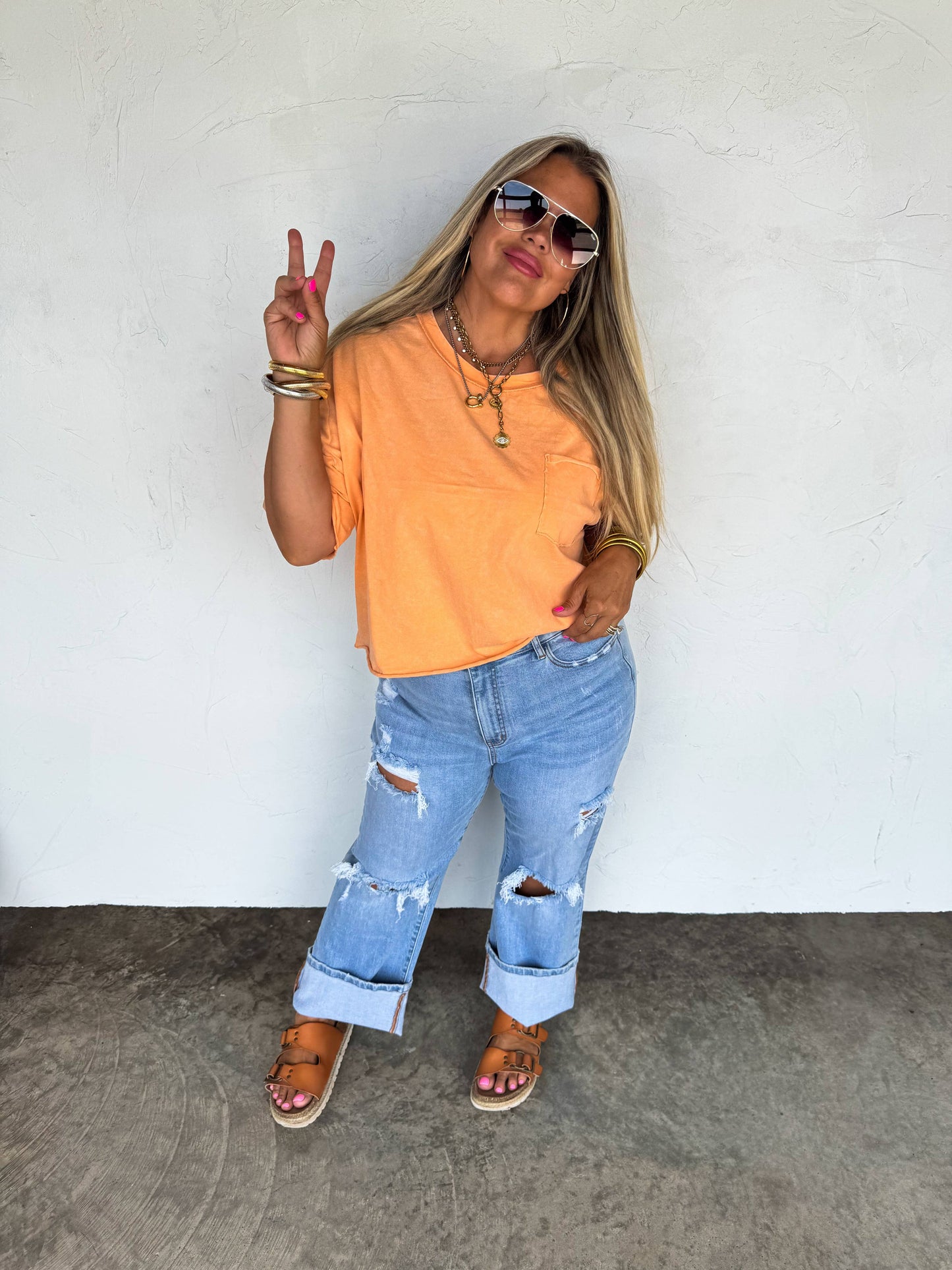 ROSIE RAW HEM TEE
