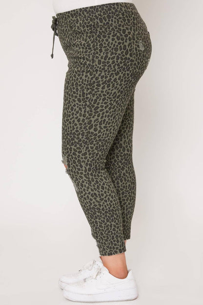 Curvy Leopard High Rise Ankle Jogger