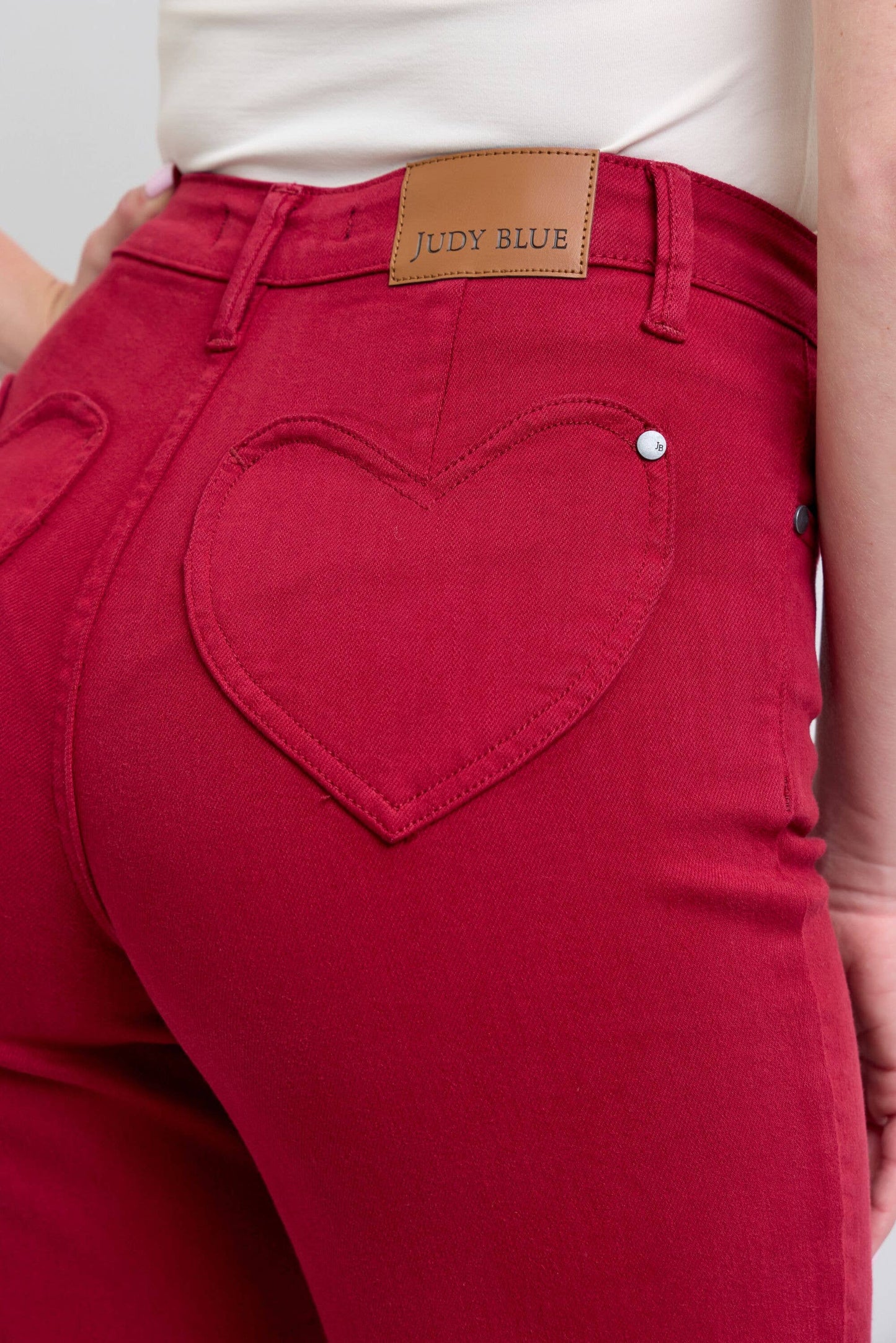 Heart Shaped Back Pockets High Waisted 90's Straight