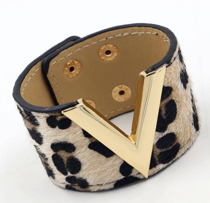 Vickie Leopard V Bracelet